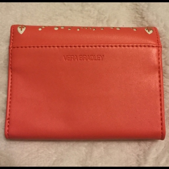 NWT Vera Bradley laser cut trifold wallet - Picture 2 of 6